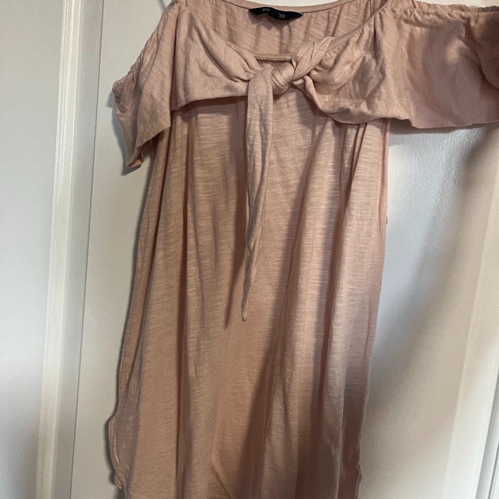 Pink off shoulder top - RW&CO XS/TP - 5 for $25 for items marked with ⭐️